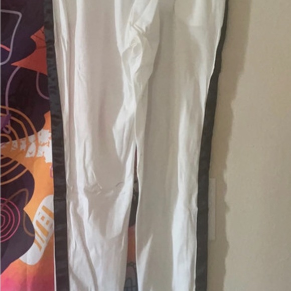 Women's 2 Piece - Picture 4 of 6